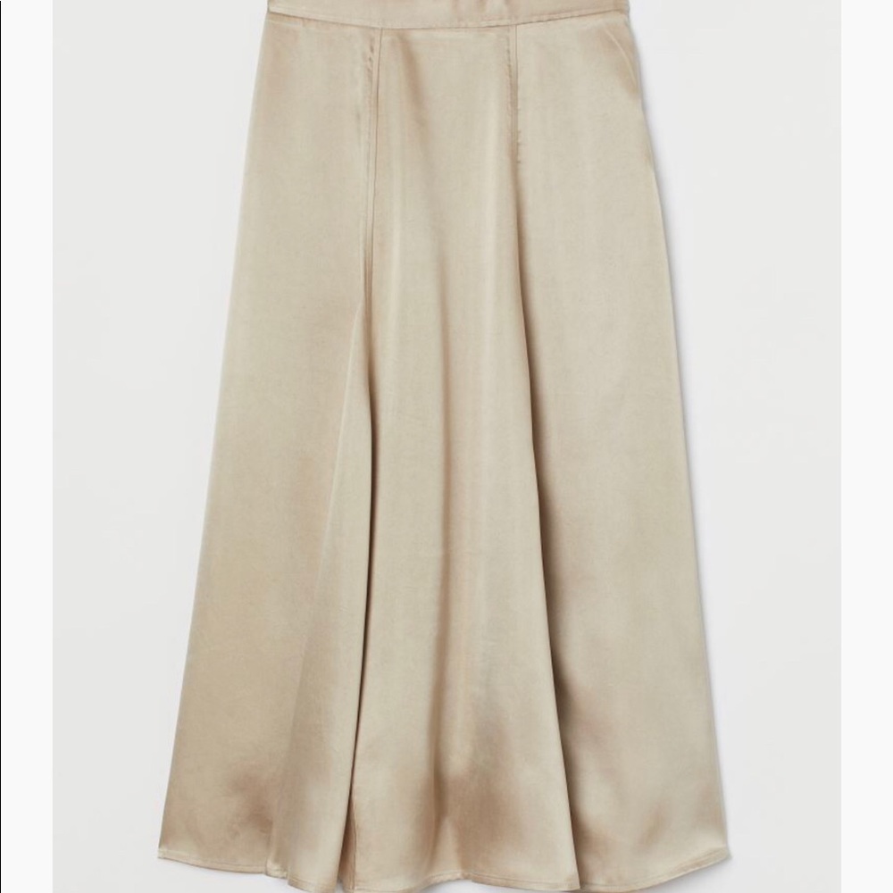 H&M Beige Satin Skirt
